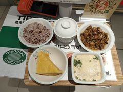 -老乡鸡(上海白玉兰广场店)