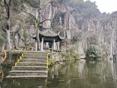 -绍兴东湖风景区