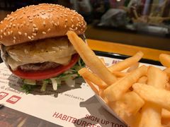-The Habit Burger Grill 哈比特汉堡(复兴soho店)