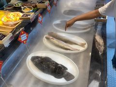 自助取餐区-渔民船说·北塘海鲜·天津菜·海肠捞饭(北塘古镇店)