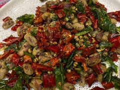 -香巴拉云南餐厅(华莱坞店)