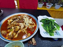 -撒拉人家.酸菜牦牛肉火锅