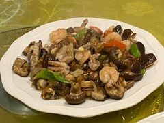 -鑫渔港海鲜本地菜·山海关浑锅(东戴河店)