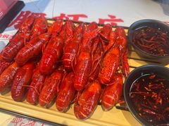 -肥肥虾庄·金牌油焖大虾(杨园滨江时代walk店)