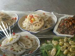 餐馆里的其它凉菜-土桥手掌鸡·26年灌县老味道(都江堰店)