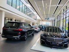 -上海宝信宝马4S店