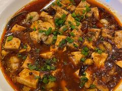 麻辣豆腐烧墨鱼仔-金掌勺锅包肉(太原万达店)