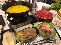 -鲜入围煮花胶鸡海鲜火锅