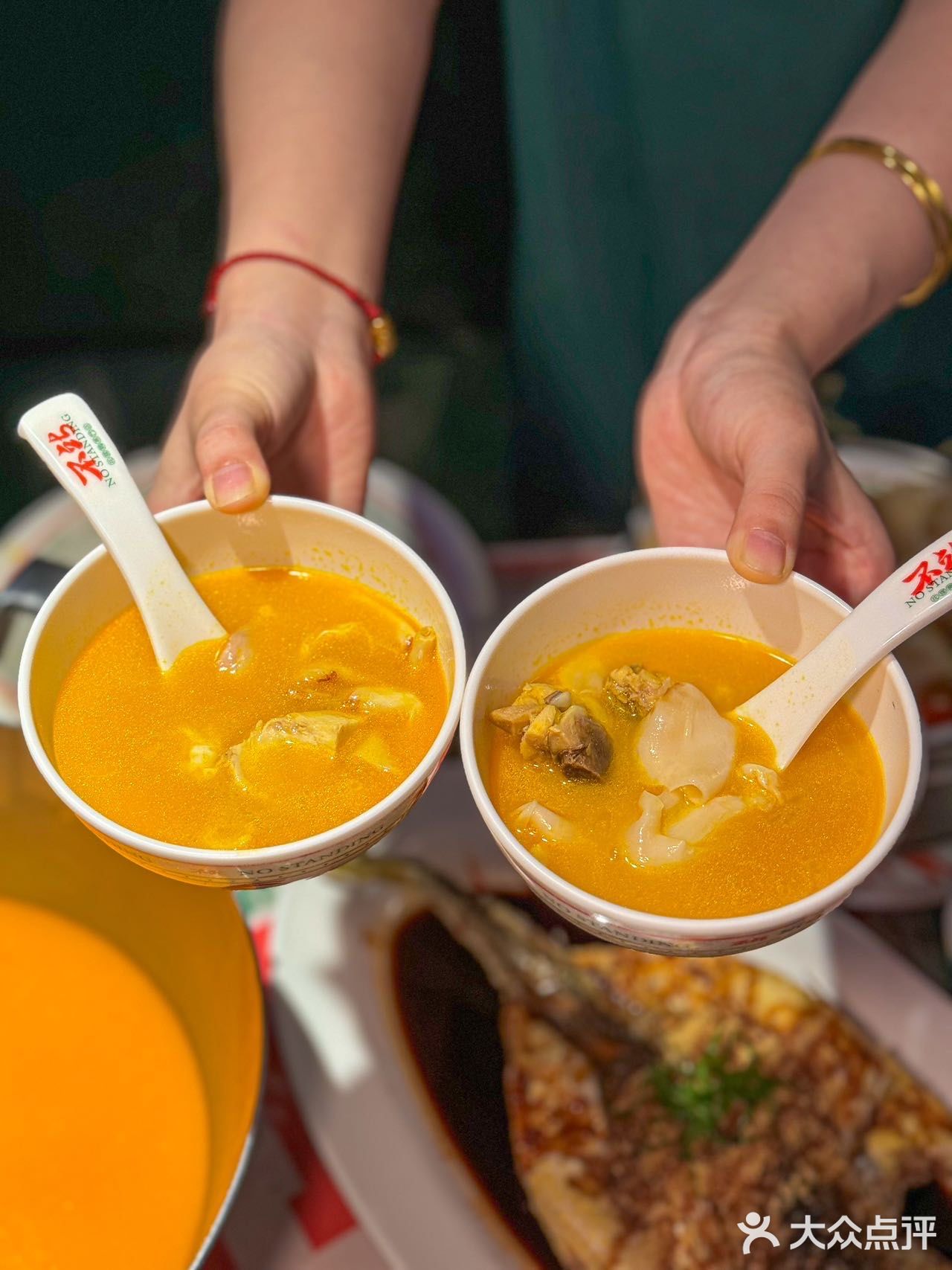 成都!!初冬的第一口花胶鸡!!!