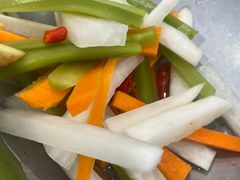 -蓉三少冒烤鸭·四川小吃集(北京首店)