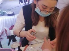 -群丽化妆摄影美甲纹绣培训学校
