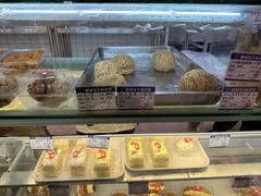 -白玉兰食品甜凤店(合生汇店)