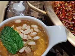 -小龙坎火锅(湖滨银泰in77店)