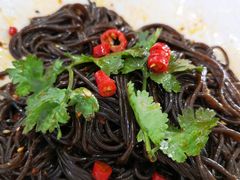 -撒拉人家.酸菜牦牛肉火锅