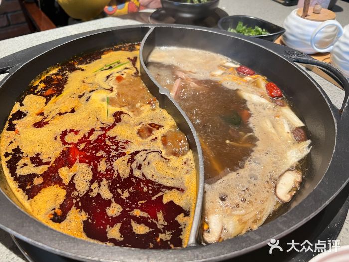 园里火锅(仁和新城店)菌汤鸳鸯锅图片