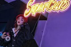 -变画·发型STUDIO