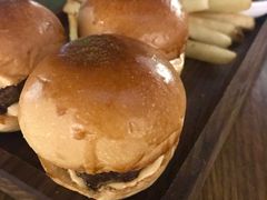 迷你汉堡-TAPS精酿啤酒屋