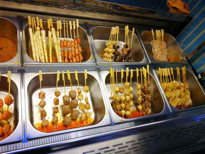 快乐猫藤椒串串(茂业店)-"茂业一起东区开了不久,这边人气不行,突然.