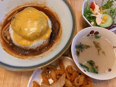 芝士牛肉汉堡咖喱饭-红小满休闲餐厅(十全街店)