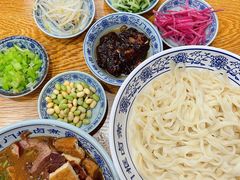 老北京炸酱面-门框胡同百年卤煮(新街口店)