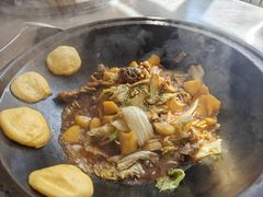 -粘豆包柴火铁锅炖