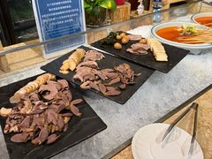 -大中华希尔顿酒店-念自助餐·嗨啤·小龙虾