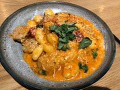 瑞典肉丸烩意大利土豆球-HELLO 27 意面·沙拉·帕尼尼