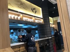 蟹粉小笼-馋三尺蟹粉小笼(人民广场店)