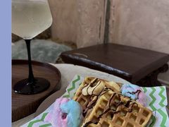 -浮漫咖啡(镜湖万达广场店)