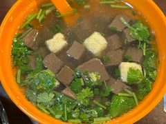 鸭血油豆腐汤-大龙汤包