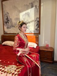 -莫小姐婚纱