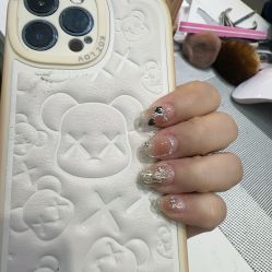 -爱纶美·美甲美睫半永久