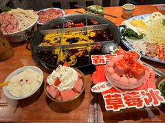 -周小明火锅(黑金冠社区店)