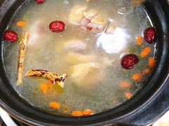 -濠轩阁特色生蚝火锅(水湾路店)