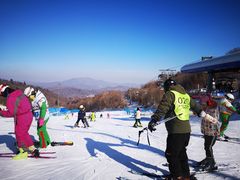 -亚布力新体委滑雪场