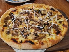 烤牛肉披萨-I HOLIC艾豪丽披萨(KKone店)