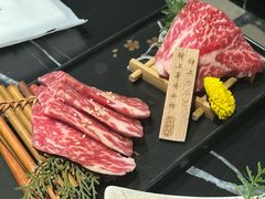 -山川小町·极番烧肉(新地假日广场店)