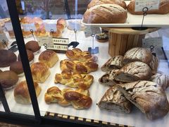 -光明牛奶棚(南泉店)