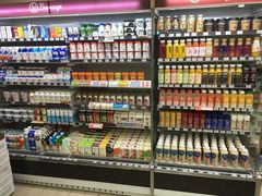 -全家便利店(襄阳南路店)