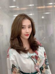 -东秀护肤造型