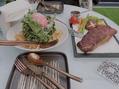 -The ROOF (通盈中心店)