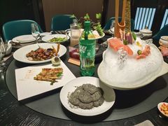 -忆江南·临江鱼馆