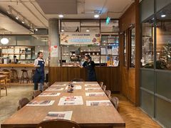 -ROAST coffee & eatery