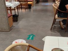 -肥肥虾庄·金牌油焖大虾(汉口城市广场店)