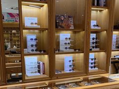 -宝丽眼镜(湖墅店)