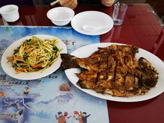 烤虹鳟鱼-北京龙庆四季香农家饭庄·灶台鱼·碳烤虹鳟鱼(龙庆峡店)