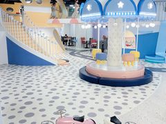 -蓝鲸奇亲子游泳俱乐部