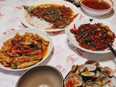 -堂瓦里·33年传统赣菜(第一街区店)