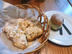 杏仁羊角-麦田工坊(月湖店)