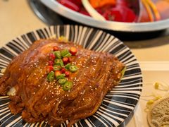 -茅草房·河畔园林火锅